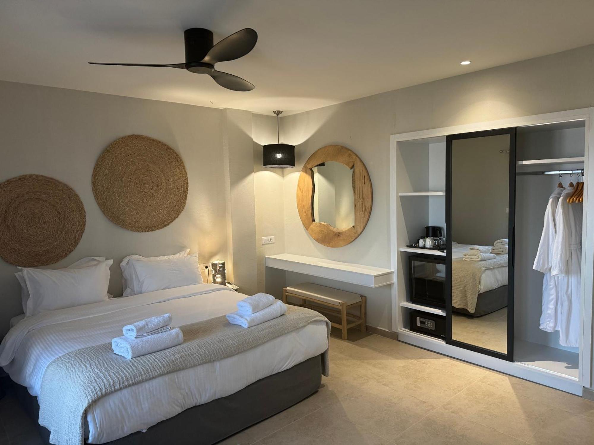 סנטוריני The Noverian Bios Santorini Boutique Hotel חדר תמונה